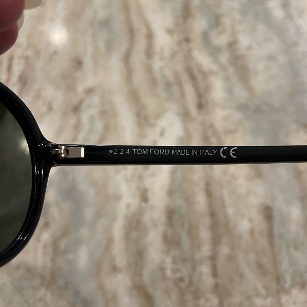 Tom Ford Black Frame “Sergio” Polarized Sunglasses with branded case - Picture 4 of 10